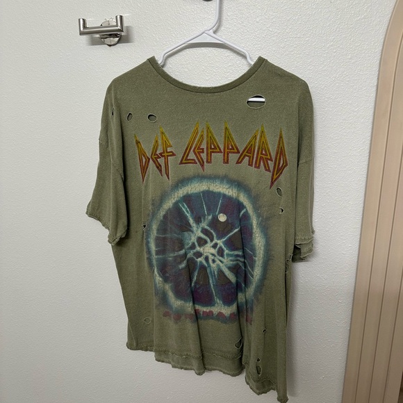 Def Lepard Graphic Tee - Picture 1 of 6